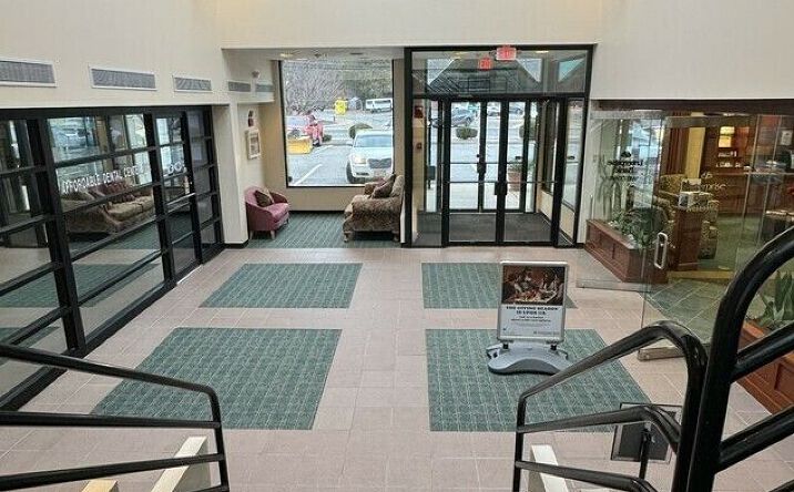 Pictures of Office property located at 1168 Lakeview Ave, Dracut, MA 01826 for lease - image #1
