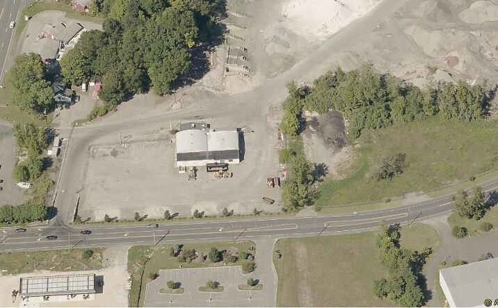 Pictures of Retail, Industrial property located at 21 Still River Dr, New Milford, CT 06776 for lease - image #1