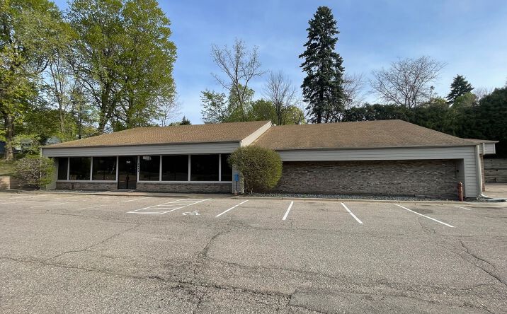 Pictures of Retail, Office property located at 3542 Shoreline Dr, Wayzata, MN 55391 for lease - image #1