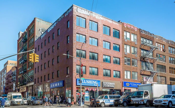 Pictures of Office property located at 181 Canal St, New York, NY 10013 for lease - image #1