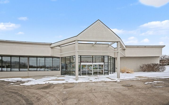 Pictures of Retail property located at 11900 Whitmore Lake Rd, Whitmore Lake, MI 48189 for lease - image #1