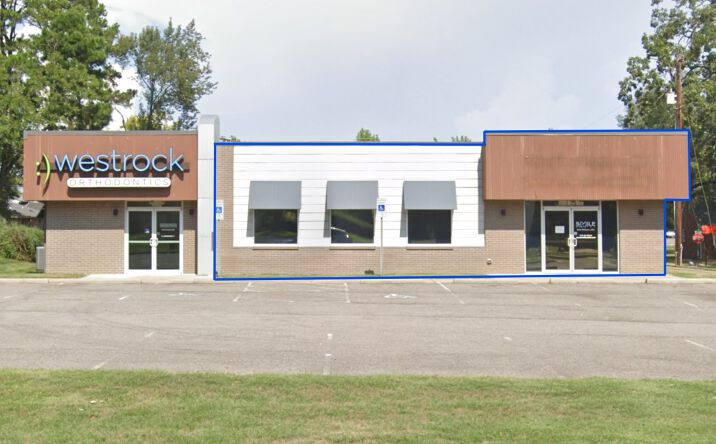 Pictures of Office property located at 1500 W Main St, Russellville, AR 72801 for lease - image #1