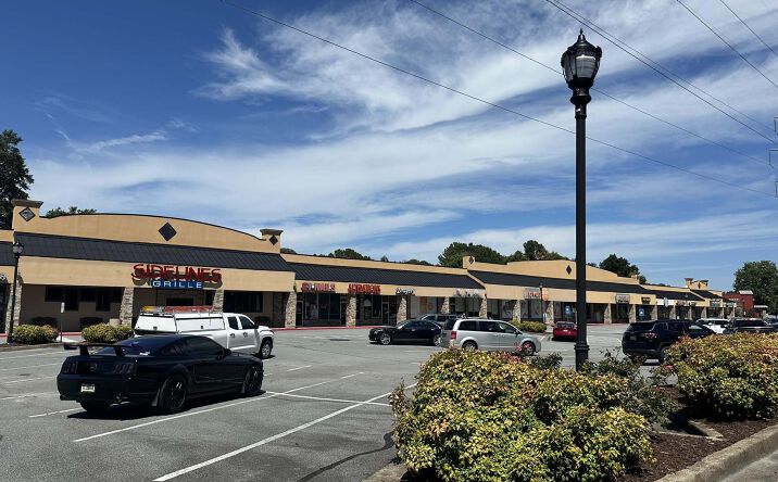 Pictures of Retail property located at 4719 Lower Roswell Rd, Marietta, GA 30068 for lease - image #1