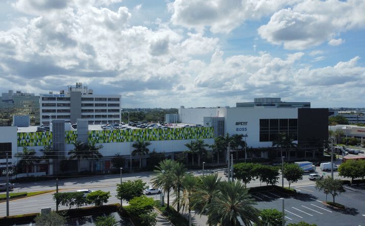 Pictures of Retail, Restaurant property located at 8700 NW 36th St, Doral, FL 33147 for lease - image #1
