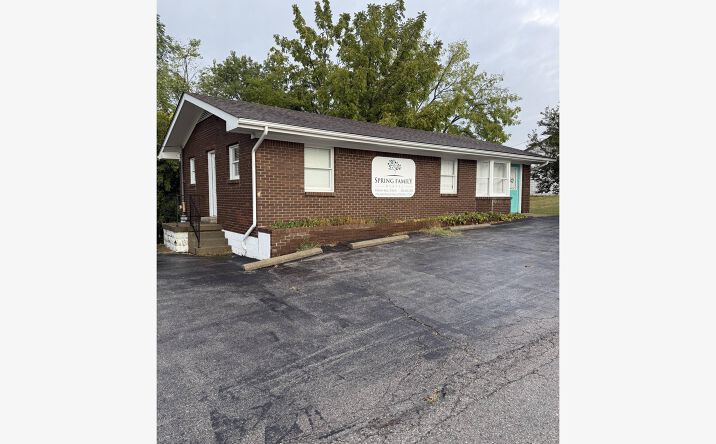 Pictures of Office property located at 105 Eminence Terrace, Eminence, KY 40019 for lease - image #1