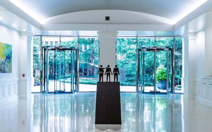 Pictures of Office property located at 3390-  3400 Peachtree Rd, Atlanta, GA 30326 for lease - image #1