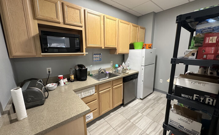 Pictures of Office property located at 101 Centerpoint Drive, Middletown, CT 06457 for lease - image #1
