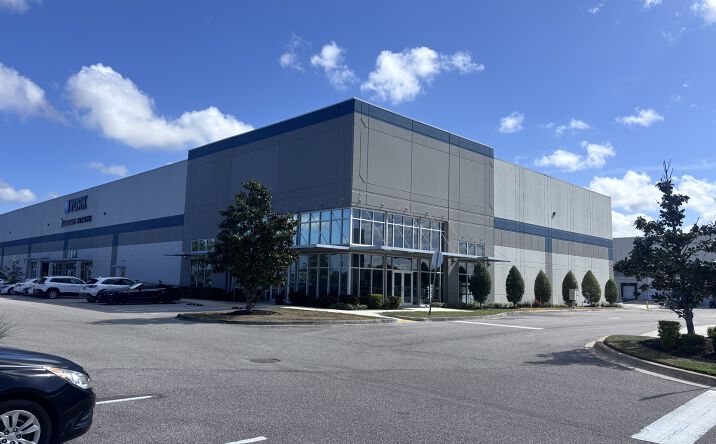 Pictures of Industrial, Retail, Office property located at 7910 25th Ct E, Sarasota, FL 34243 for lease - image #1