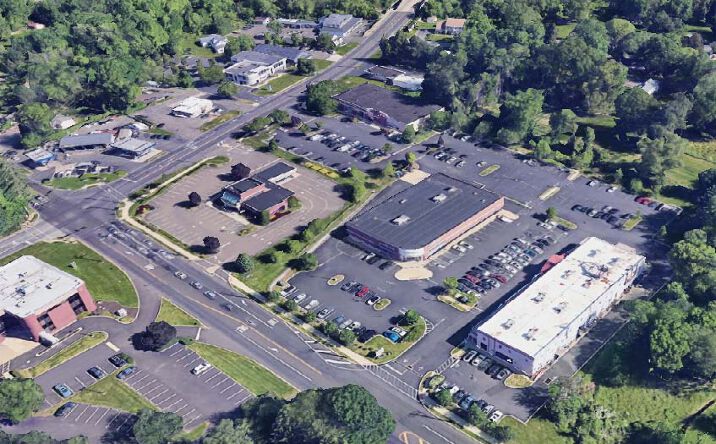 Pictures of Retail property located at 1035 County Line Rd, HUNTINGDON VALLEY, PA 19006 for lease - image #1