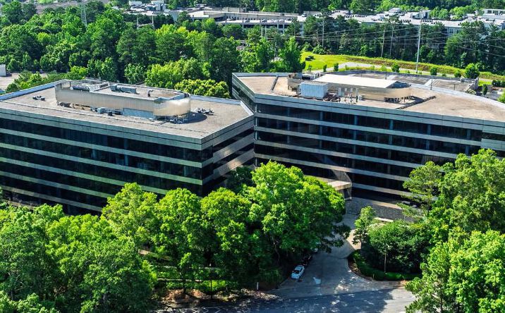 Pictures of Office property located at 301- 303 Perimeter Center N, Dunwoody, GA 30346 for lease - image #1