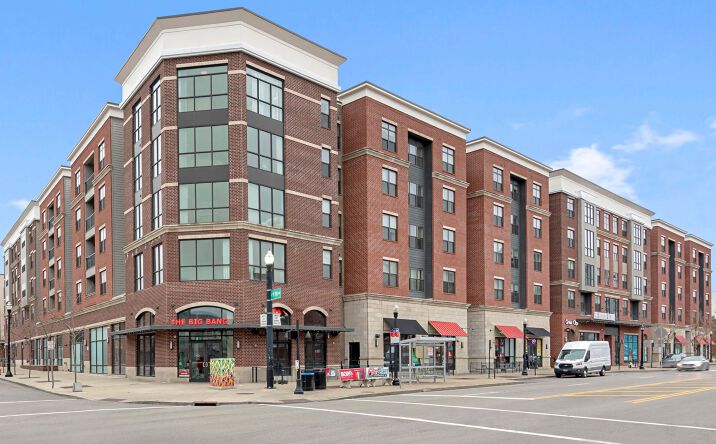 Pictures of Retail, Restaurant property located at 1494 N High St, Columbus, OH 43201 for lease - image #1