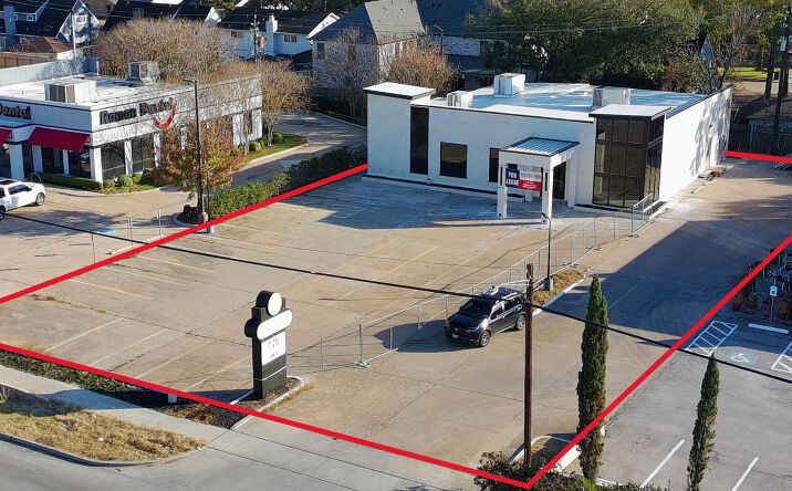 Pictures of Restaurant, Retail property located at 14545 Memorial Dr, Houston, TX 77079 for lease - image #1