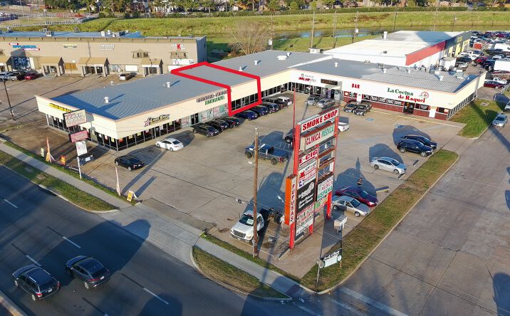 Pictures of Retail property located at 5930 Hwy 6 N, Houston, TX 77084 for lease - image #1