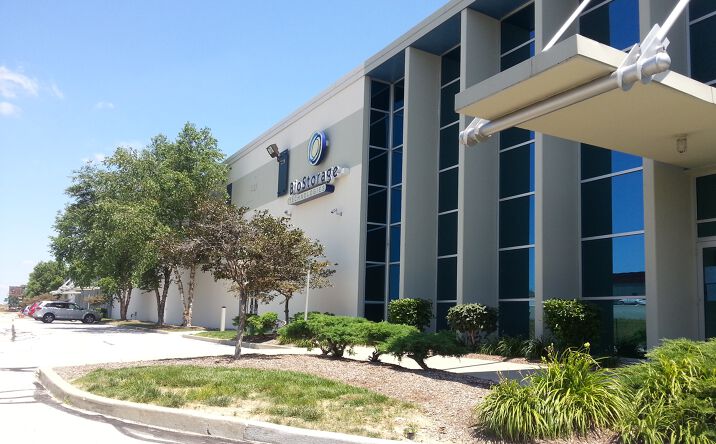 Pictures of Industrial property located at 2920 Fortune Cir W, Indianapolis, IN 46241 for lease - image #1