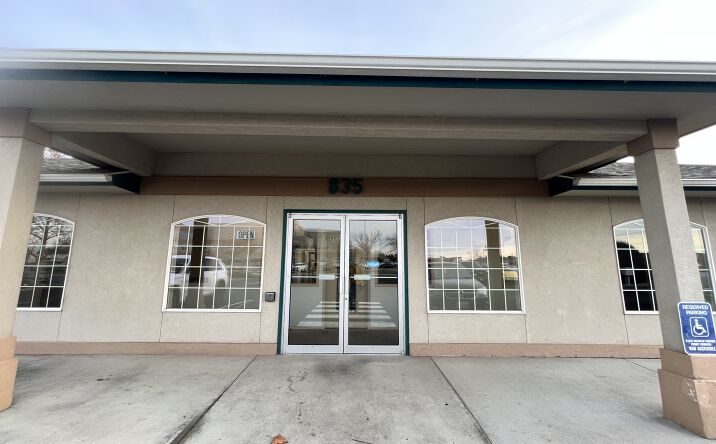 Pictures of Office, Special Purpose property located at 835 Colonial Ave, Moses Lake, WA 98837 for lease - image #1