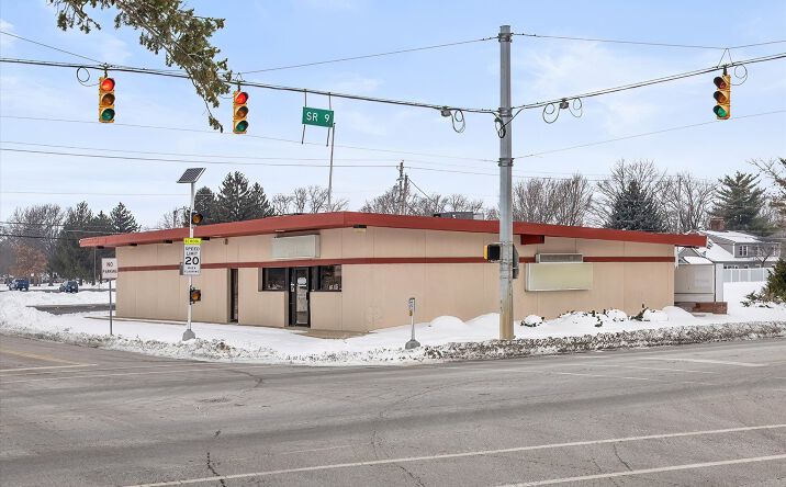 Pictures of Office property located at 10 W Boyd Ave, Greenfield, IN 46140 for lease - image #1
