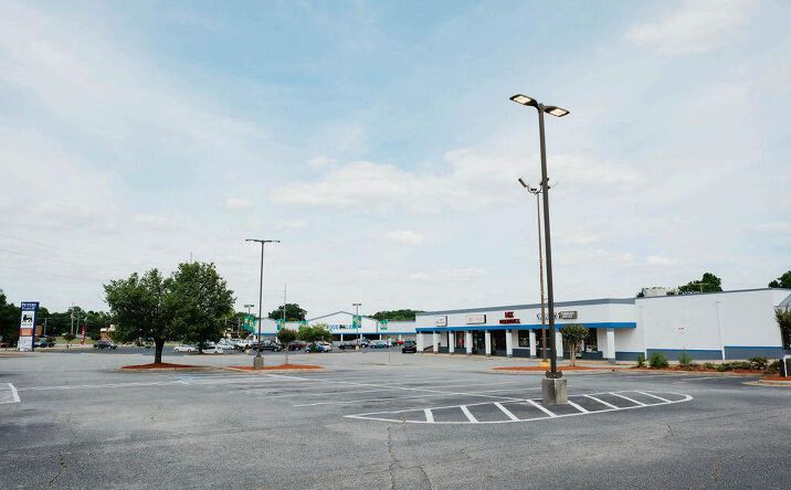Pictures of Retail property located at 110 E Fairfield Rd, High Point, NC 27263 for lease - image #1
