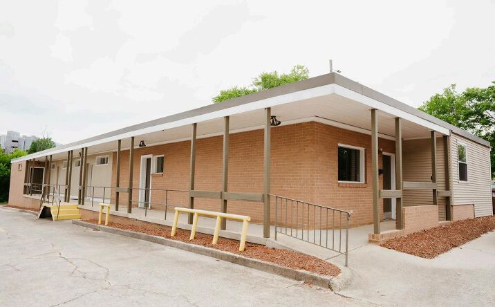 Pictures of Office property located at 210 Gatewood Ave, High Point, NC 27265 for lease - image #1