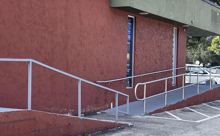 Pictures of Retail property located at 205 S Wickham Road, Melbourne, FL 32904 for lease - image #1