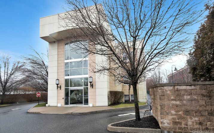 Pictures of Office property located at 214 Wall Street 1, Huntington, NY 11743 for lease - image #1