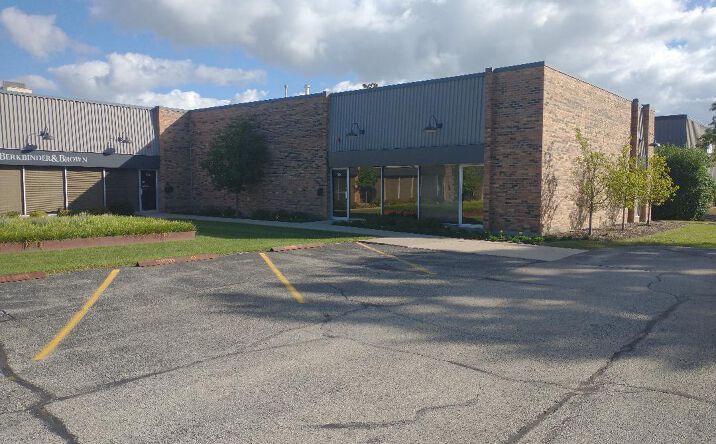Pictures of Industrial property located at 960 N Shore Dr, Lake Bluff, IL 60044 for lease - image #1