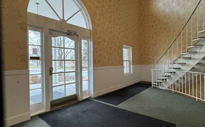 Pictures of Office property located at 6649 N High St, Columbus, OH 43085 for lease - image #1