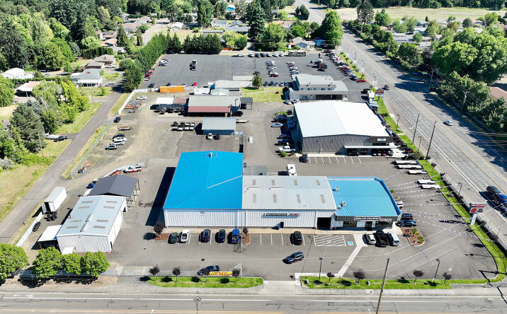 Pictures of Retail, Industrial property located at 5040 Pacific Blvd SW, Albany, OR 97321 for lease - image #1