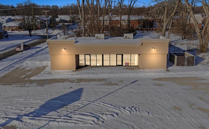 Pictures of Retail, Office property located at 8498 Wayne Rd, Romulus, MI 48174 for lease - image #1