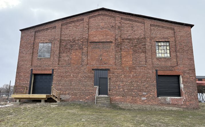 Pictures of Industrial property located at 100 Alexander Ave, Peoria, IL 61603 for lease - image #1