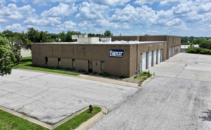 Pictures of Industrial property located at 15553 W 110th St, Lenexa, KS 66219 for lease - image #1