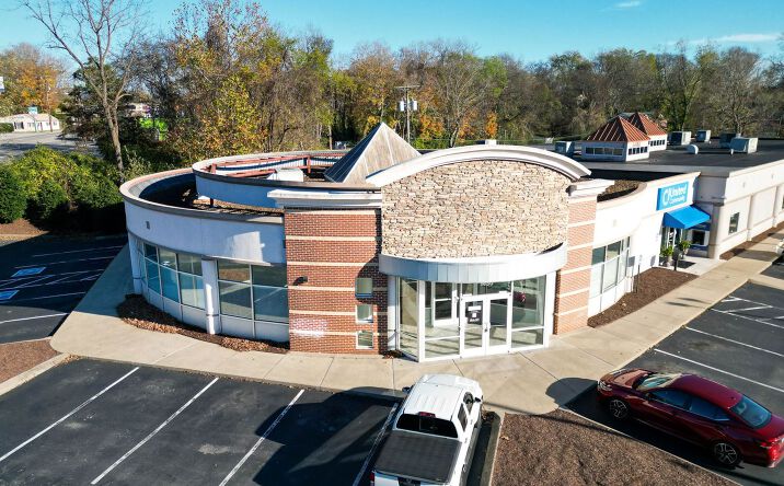 Pictures of Retail property located at 1430 Madison St, Clarksville, TN 37040 for lease - image #1