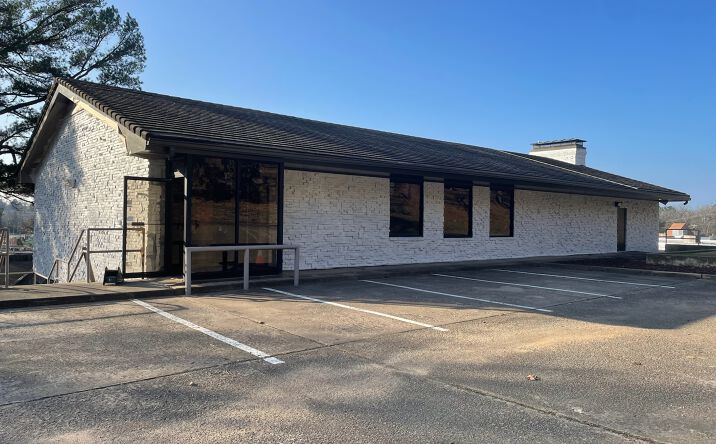 Pictures of Retail, Office property located at 1230 Wicklow Dr, Fort Smith, AR 72903 for lease - image #1