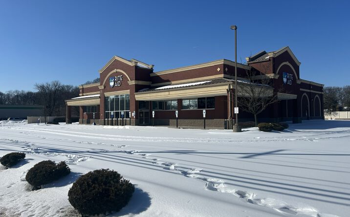 Pictures of Retail property located at 2093 US-130, Florence, NJ 08554 for lease - image #1