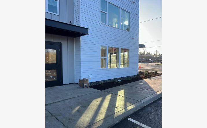 Pictures of Office, Retail property located at 9917 NE 13th Ave, Vancouver, WA 98686 for lease - image #1