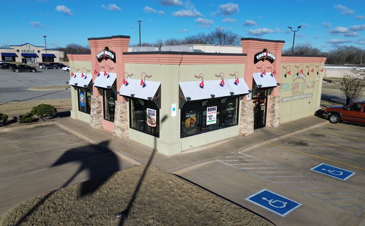 Pictures of Retail property located at 1901 S Green Ave, Purcell, OK 73080 for lease - image #1