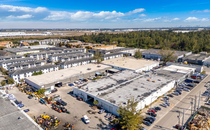 Pictures of Industrial property located at 215 W 75th Pl, Hialeah, FL 33014 for lease - image #1