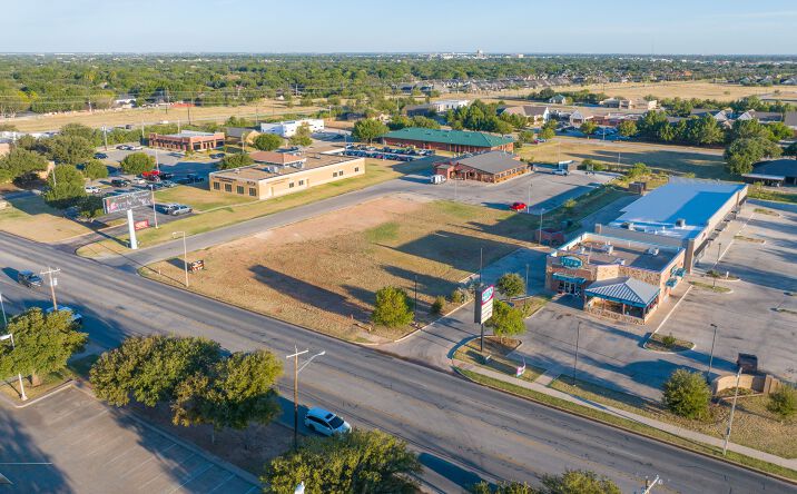 Pictures of Retail, Office, Land property located at 2050 Antilley Rd, Abilene, TX 79606 for lease - image #1