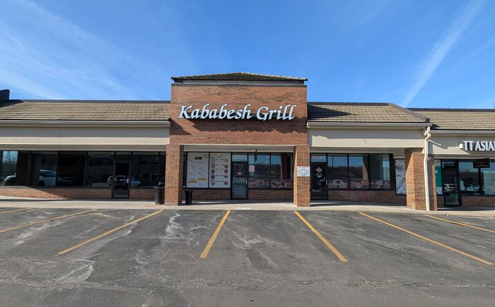 Pictures of Restaurant, Retail property located at 10142 W 119th St, Overland Park, KS 66213 for lease - image #1