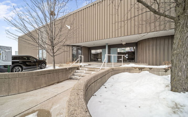 Pictures of Office property located at 1980 S. Carboy Road, Mount Prospect, IL 60056 for lease - image #1