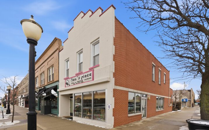 Pictures of Office, Retail property located at 110 W Burlington Avenue Office, La Grange, IL 60525 for lease - image #1