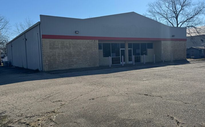 Pictures of Retail property located at 820 N Main St, Brinkley, AR 72021 for lease - image #1