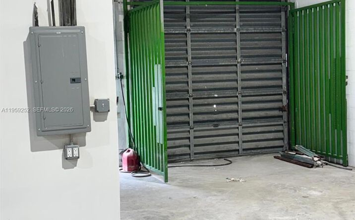 Pictures of Industrial property located at 14935 NW 27th Ave, Opa-Locka, FL 33054 for lease - image #1