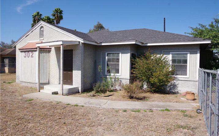 Pictures of Land property located at 302 W Sam Houston Avenue, Pharr, TX 78577 for lease - image #1