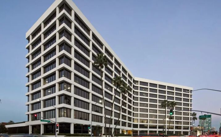 Pictures of Office property located at 8383 Wilshire Blvd, Beverly Hills, CA 90211 for lease - image #1