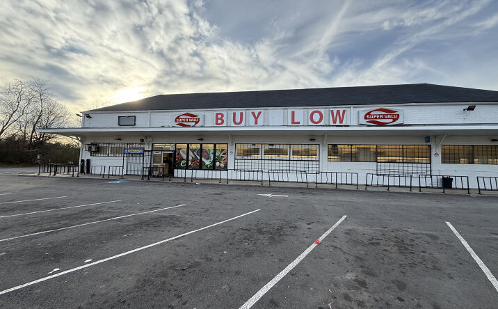 Pictures of Retail property located at 820 James Jackson Pkwy NW, Atlanta, GA 30318 for lease - image #1