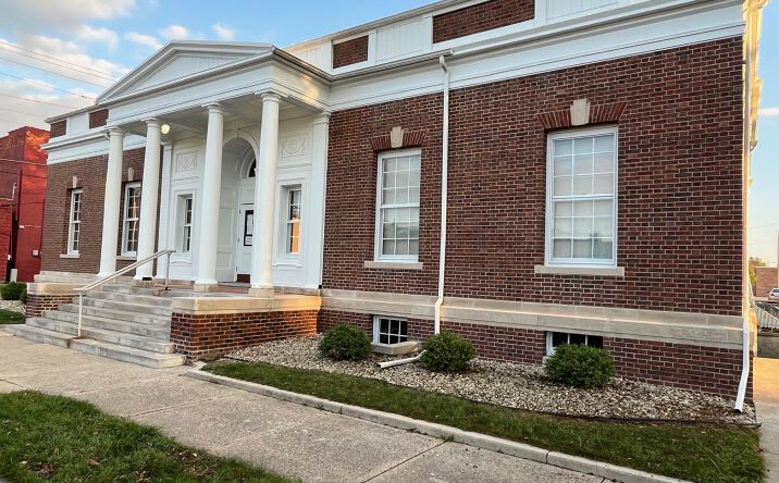 Pictures of Office property located at 119 W Mitchell St, Kendallville, IN 46755 for lease - image #1