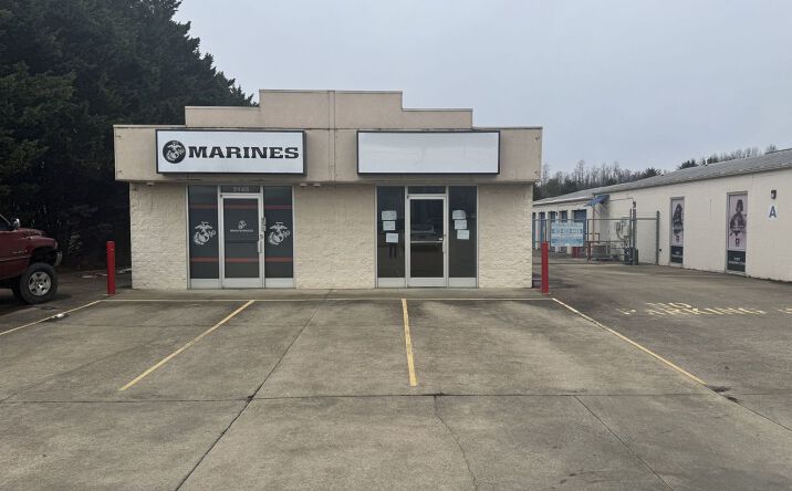 Pictures of Office property located at 3145 E Andrew Johnson Hwy, Greeneville, TN 37745 for lease - image #1