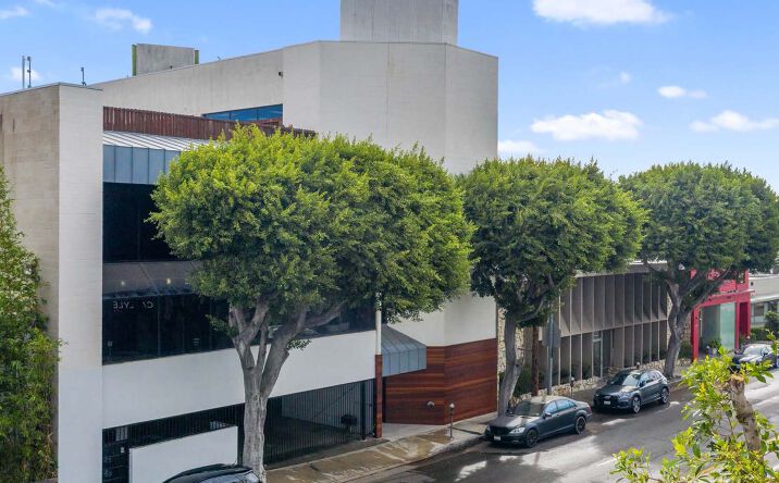 Pictures of Office property located at 1120 S Robertson Blvd, Los Angeles, CA 90035 for lease - image #1