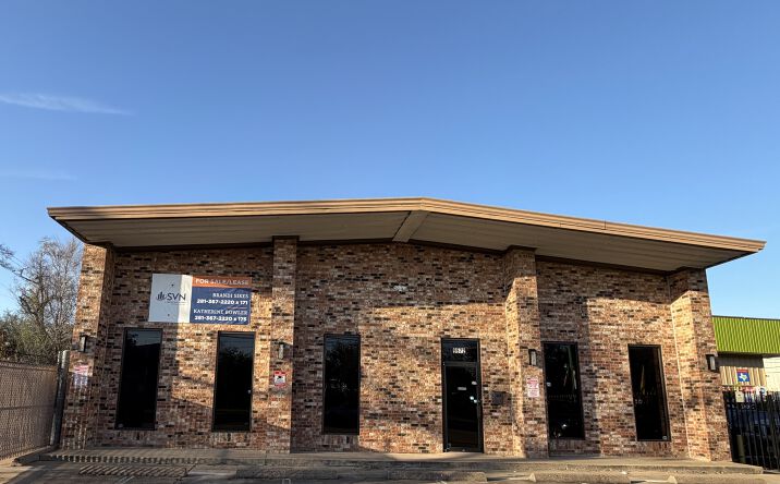 Pictures of Office, Industrial property located at 9572 Kempwood Dr, Houston, TX 77080 for lease - image #1