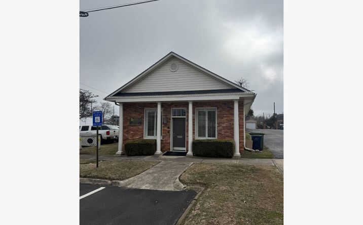 Pictures of Office property located at 212 S 10th St, Griffin, GA 30224 for lease - image #1